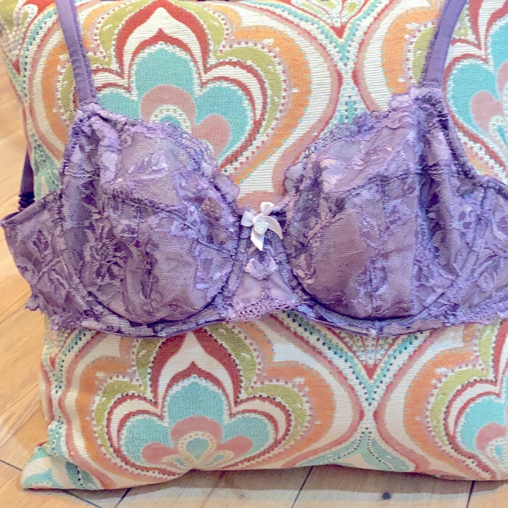 Lacey bra